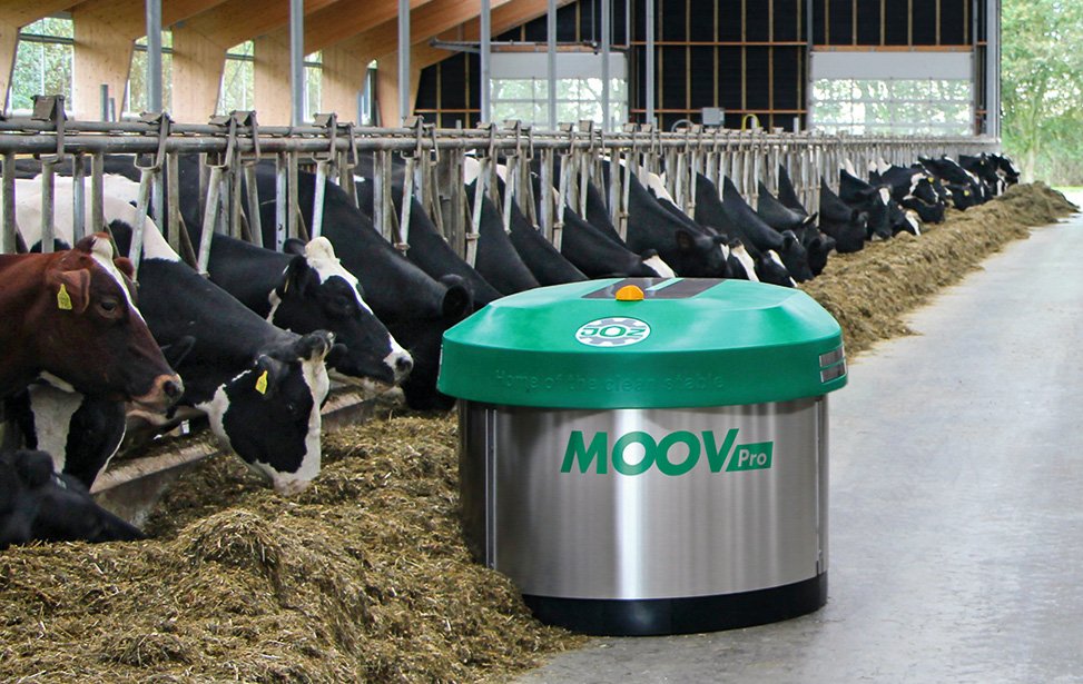 Robot podgarniający paszę JOZ Moov 2 Pro